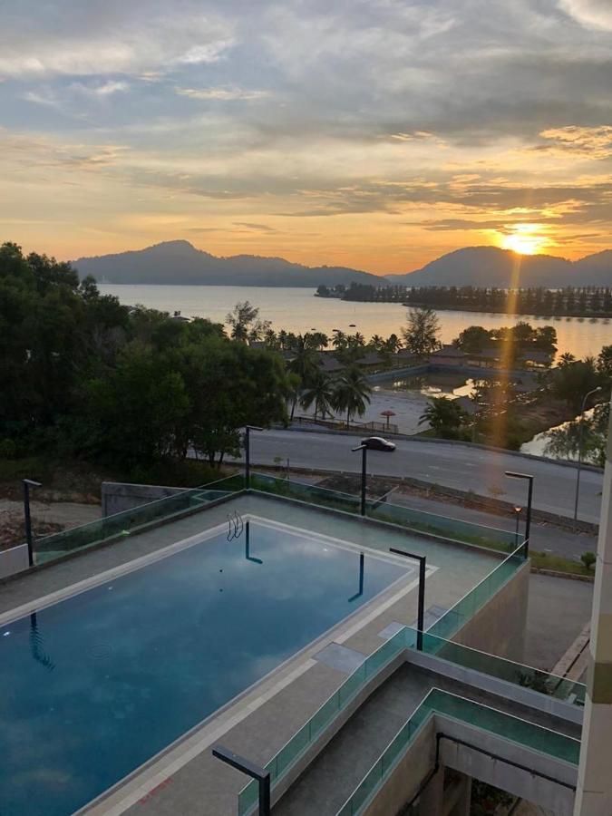 Marina Heights Seaview Resort 2 Lumut Eksteriør billede